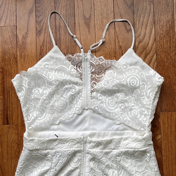 Dress - Picture 3 of 5